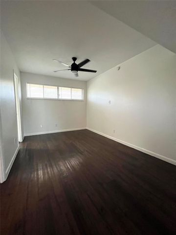 3304 Red River ST 203, Austin, TX 78705