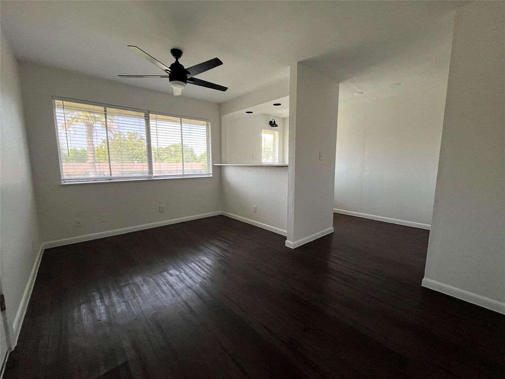 3304 Red River ST 203, Austin, TX 78705