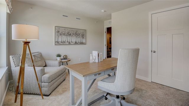 101 Delmonica Dr, Meadowlands, PA 15347