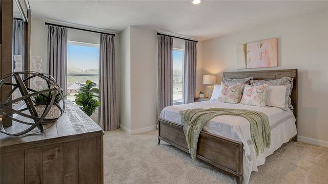 101 Delmonica Dr, Meadowlands, PA 15347