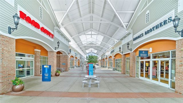 101 Delmonica Dr, Meadowlands, PA 15347