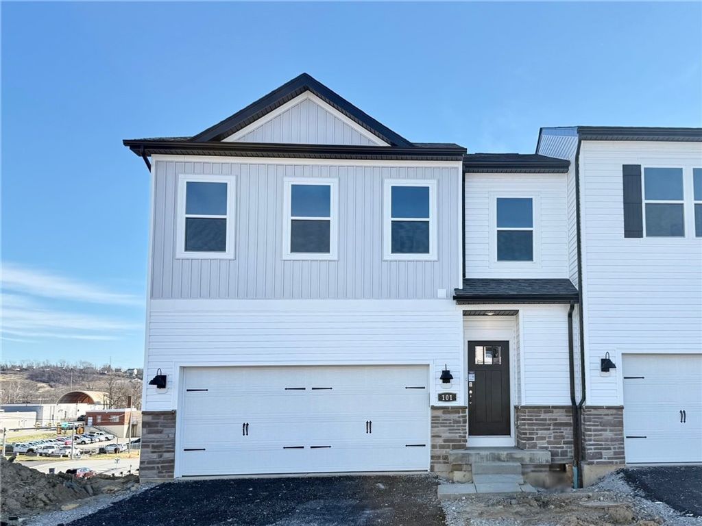 101 Delmonica Dr, Meadowlands, PA 15347