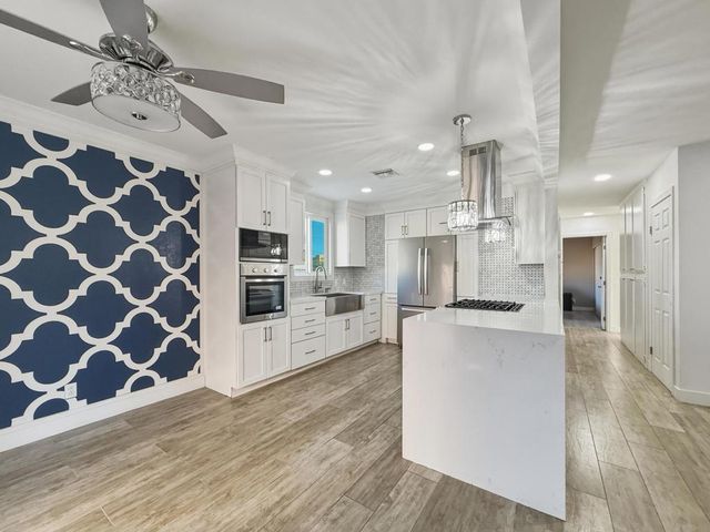 9836 El Mirador Boulevard, Desert Hot Springs, CA 92240