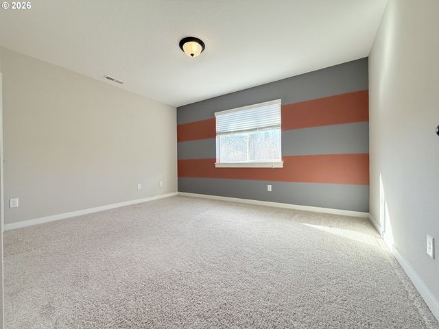 13823 Se NIGHTINGALE Ave, Happy Valley, OR 97015