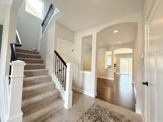 13823 Se NIGHTINGALE Ave, Happy Valley, OR 97015