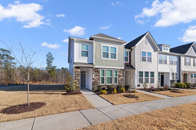 389 Channel Drop Drive, Clayton, NC 27520