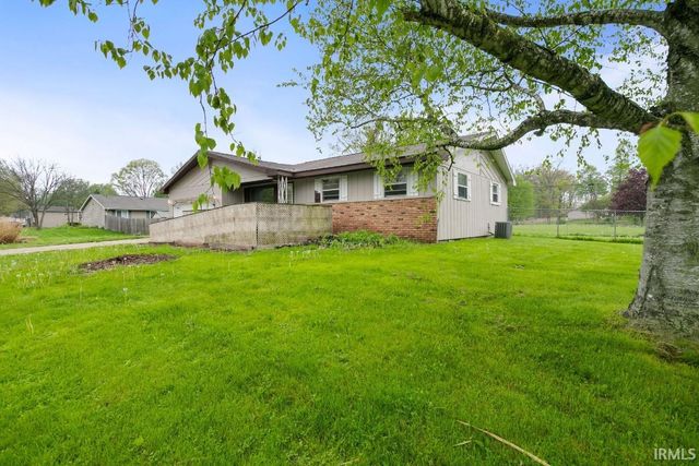60215 Ruby Street, South Bend, IN 46614