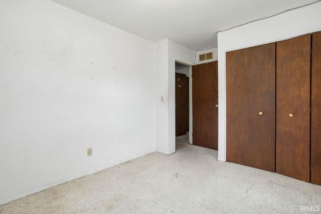 60215 Ruby Street, South Bend, IN 46614