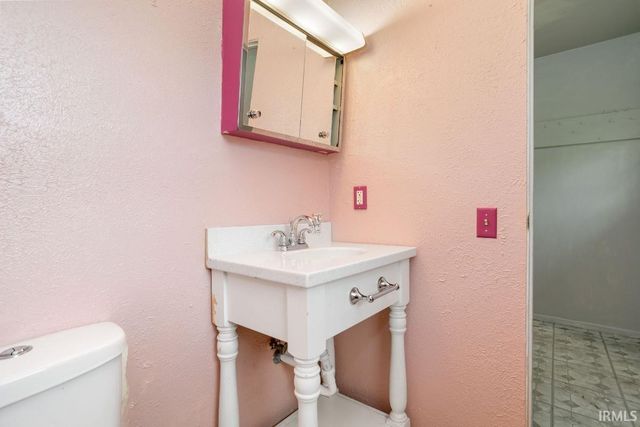 60215 Ruby Street, South Bend, IN 46614