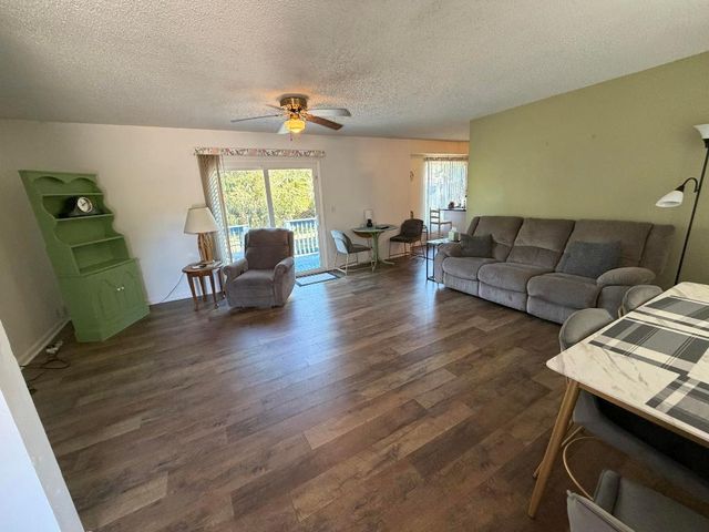 8516 E 98th Avenue, Vero Beach, FL 32967