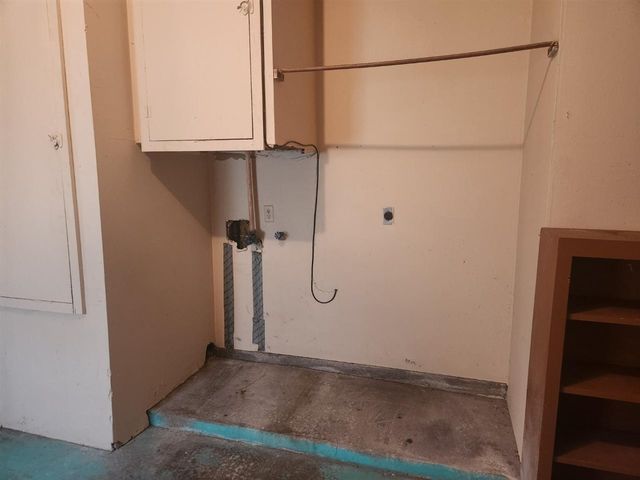 132 SW 69th St, Lawton, OK 73505