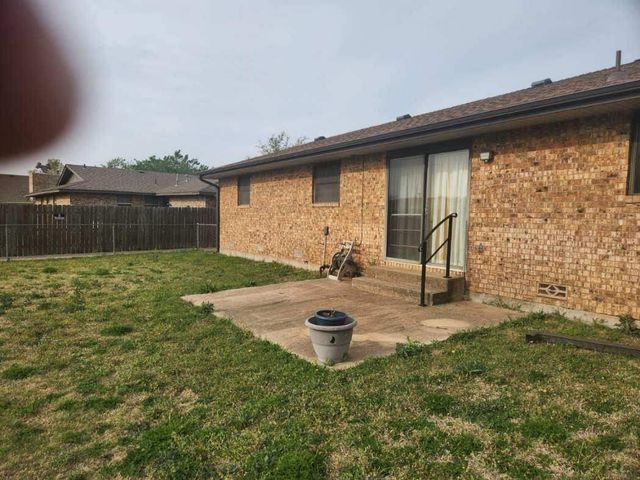 132 SW 69th St, Lawton, OK 73505