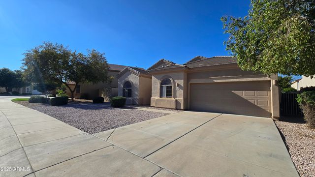 13586 W MONTE VISTA Road, Goodyear, AZ 85395
