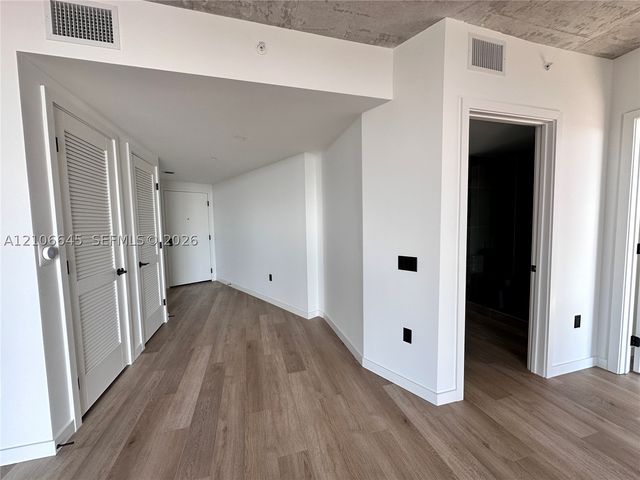 307 SW 5th 2607, Fort Lauderdale, FL 33315