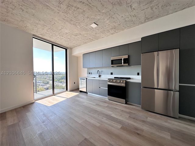307 SW 5th 2607, Fort Lauderdale, FL 33315