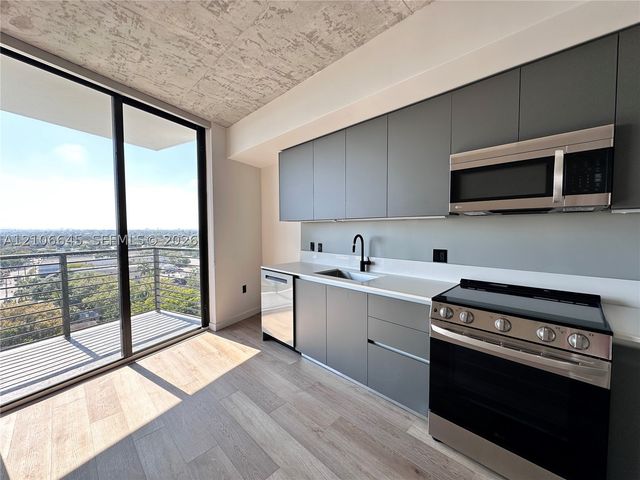307 SW 5th 2607, Fort Lauderdale, FL 33315