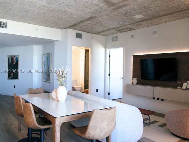 307 SW 5th 2607, Fort Lauderdale, FL 33315