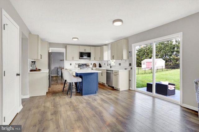 182 COUNTRYSIDE LN, Marietta, PA 17547