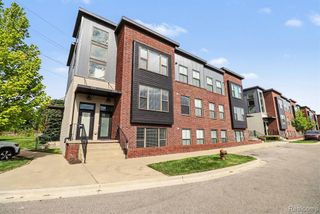 1250 Diamond Court E, Royal Oak, MI 48067