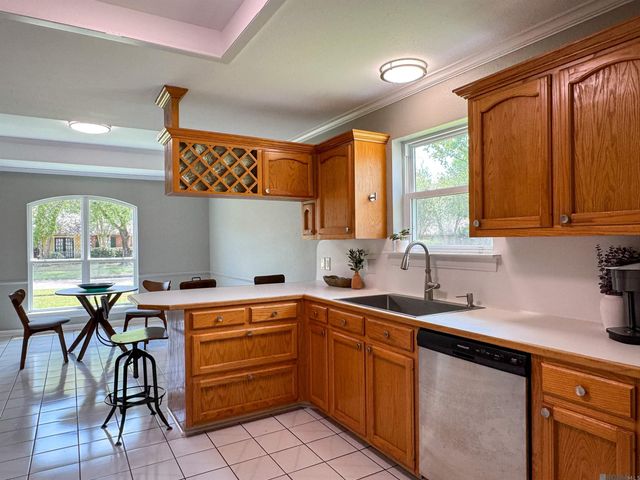 1538 Shadybrook Dr, Baton Rouge, LA 70816