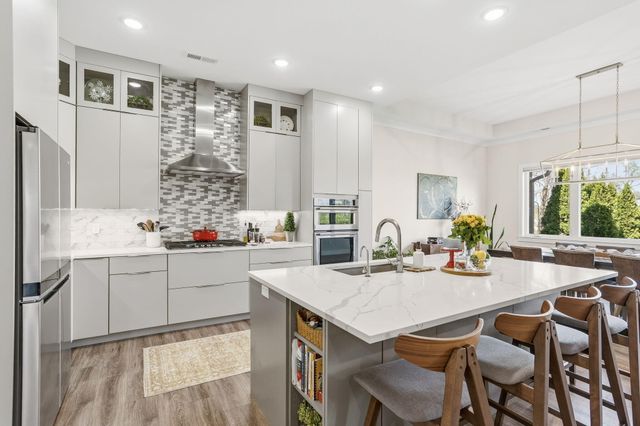 4810 CARLISLE CT, Columbia, MO 65201