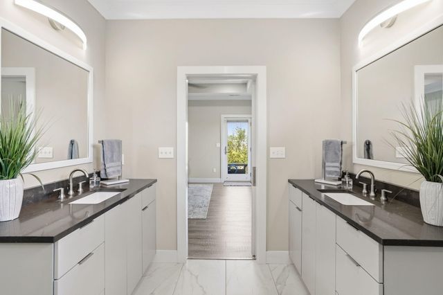 4810 CARLISLE CT, Columbia, MO 65201