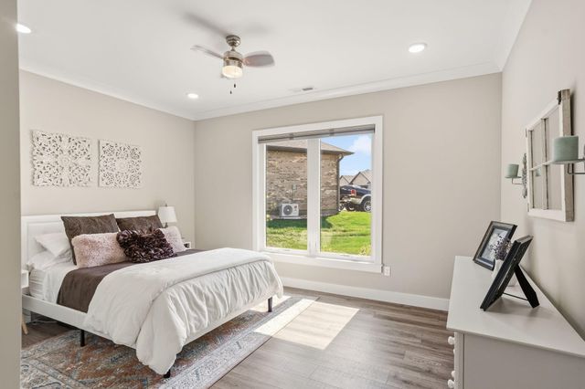 4810 CARLISLE CT, Columbia, MO 65201