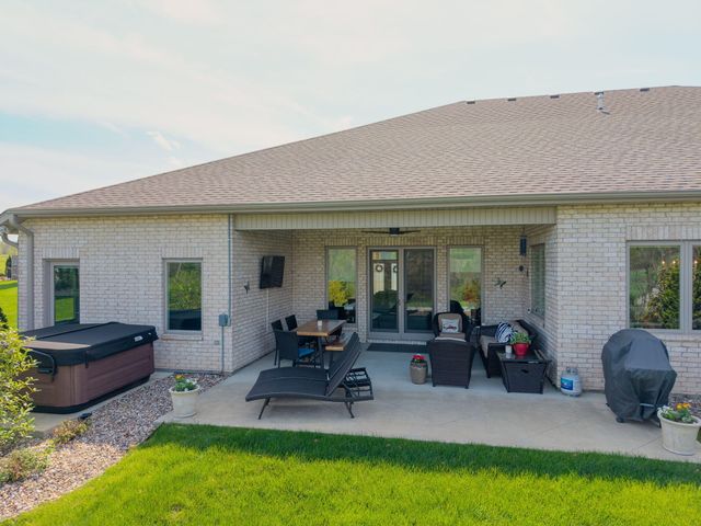 4810 CARLISLE CT, Columbia, MO 65201