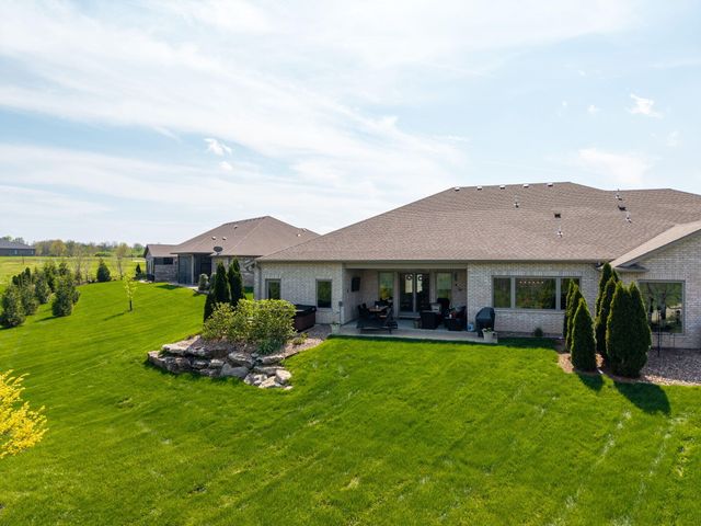 4810 CARLISLE CT, Columbia, MO 65201