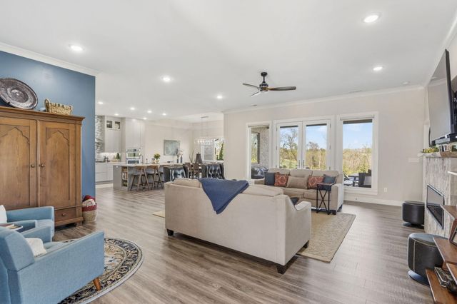 4810 CARLISLE CT, Columbia, MO 65201
