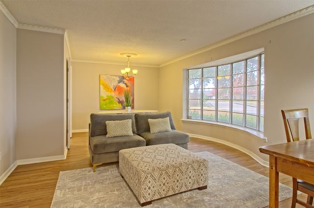 6906 Kiva Lane, Dallas, TX 75227