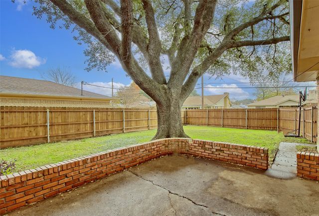 6906 Kiva Lane, Dallas, TX 75227