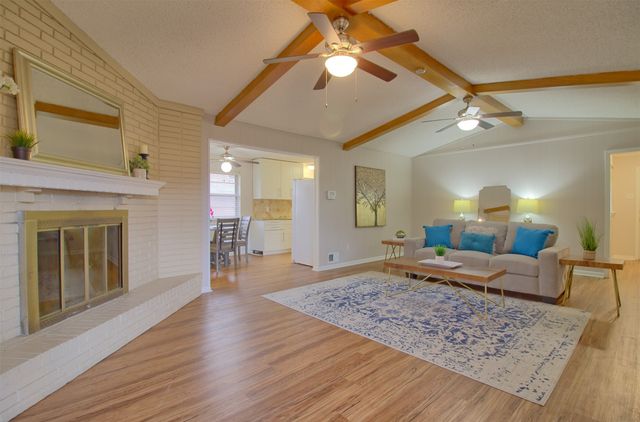 6906 Kiva Lane, Dallas, TX 75227