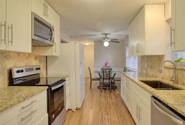 6906 Kiva Lane, Dallas, TX 75227