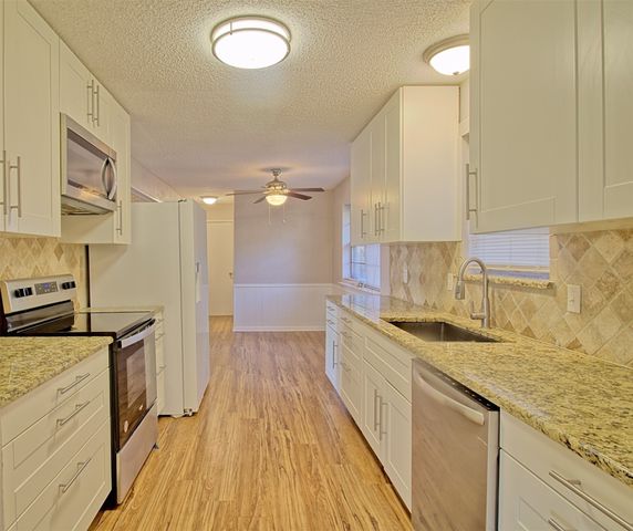 6906 Kiva Lane, Dallas, TX 75227