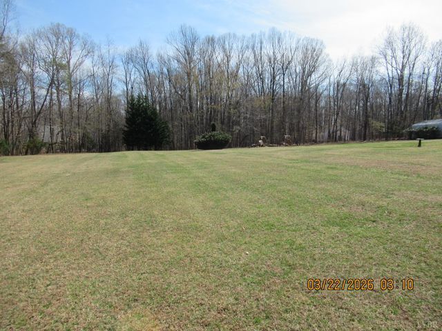 1098 St Paul Church Circle, Forest, VA 24551