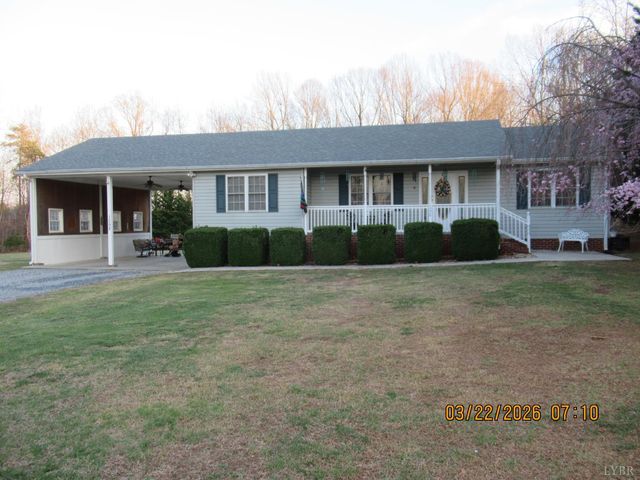 1098 St Paul Church Circle, Forest, VA 24551