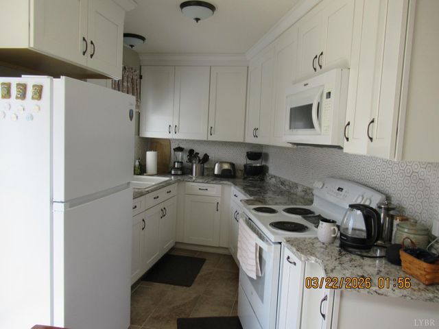 1098 St Paul Church Circle, Forest, VA 24551