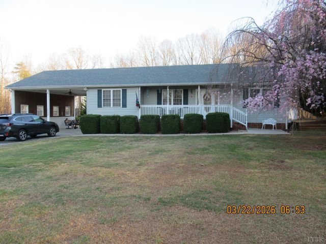 1098 St Paul Church Circle, Forest, VA 24551