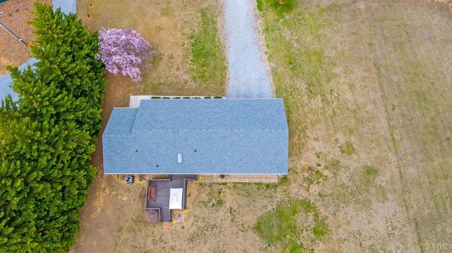 1098 St Paul Church Circle, Forest, VA 24551