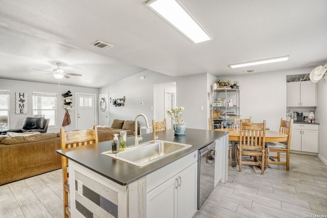 1209 Covered Wagon, Spring Branch, TX 78070