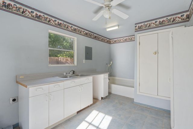 26 Jamerson Road, Belen, NM 87002