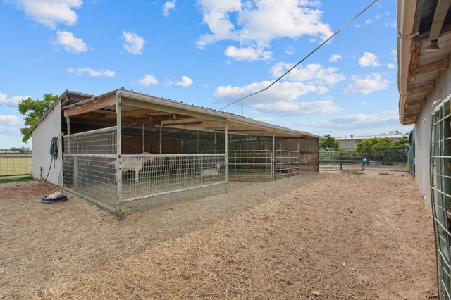 26 Jamerson Road, Belen, NM 87002