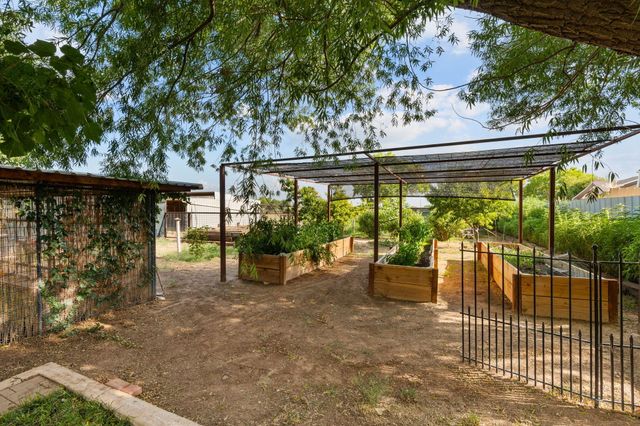 26 Jamerson Road, Belen, NM 87002