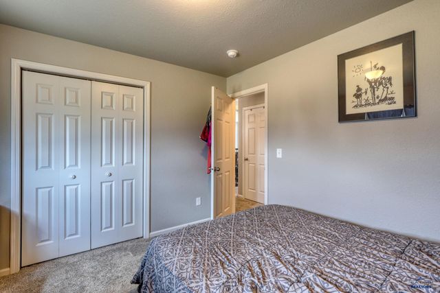 5843 DERRINGER RD, Rapid City, SD 57703