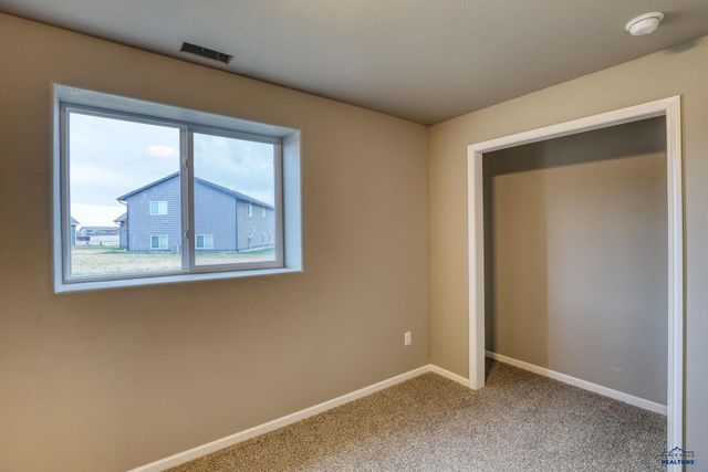 5843 DERRINGER RD, Rapid City, SD 57703