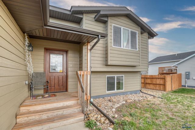 5843 DERRINGER RD, Rapid City, SD 57703
