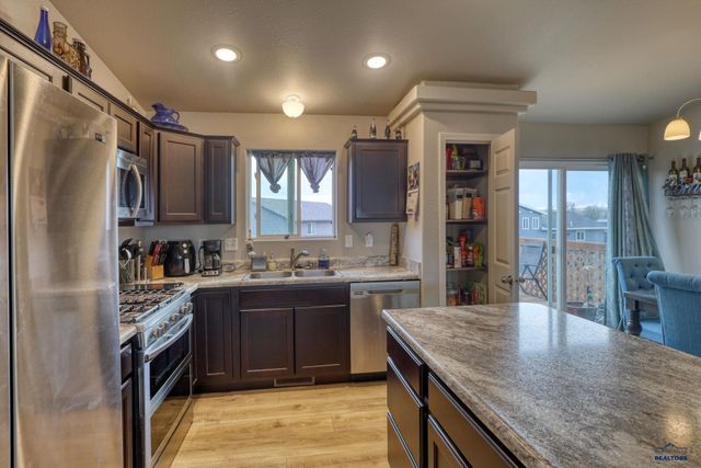 5843 DERRINGER RD, Rapid City, SD 57703
