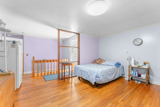 84 Hampson St, Dracut, MA 01826