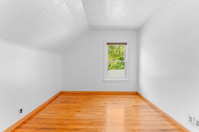 84 Hampson St, Dracut, MA 01826